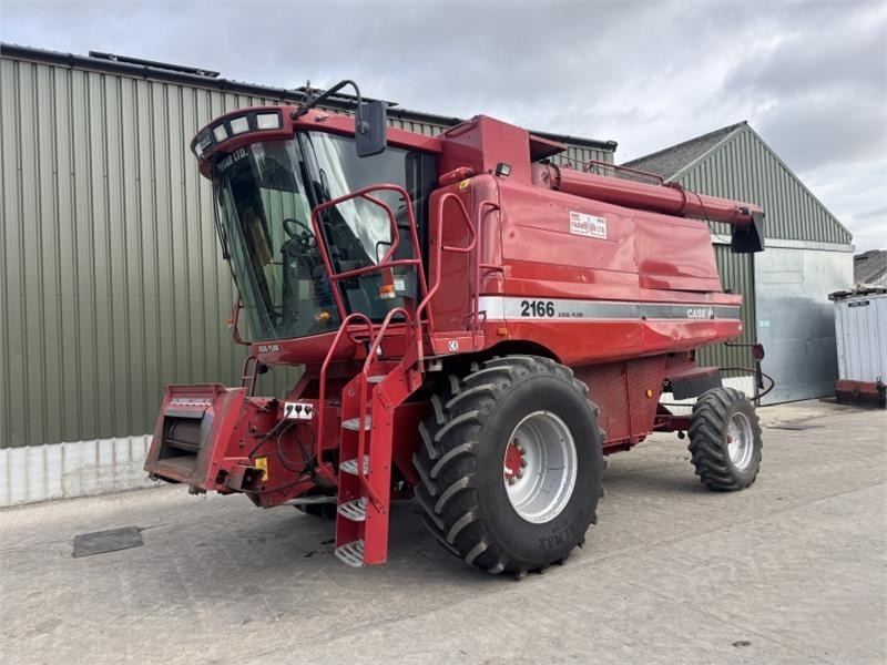 Case Axial-Flow Case Axial Flow 2166 c/w 1030 Header  - Koristusmasina lisad: pilt 1 Case Axial-Flow Case Axial Flow 2166 c/w 1030 Header  - Koristusmasina lisad: pilt 1