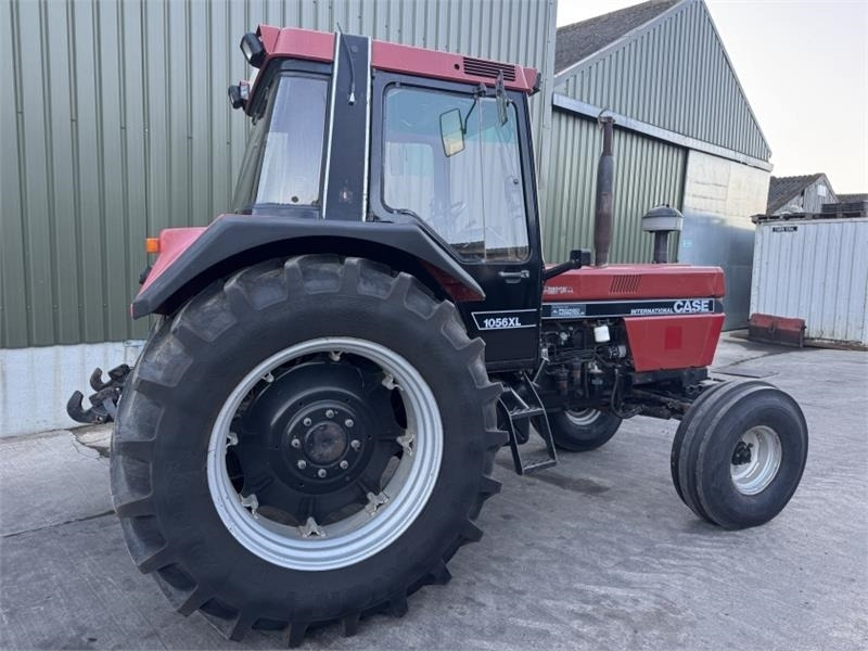 Case International 1056XL 2WD - Traktor: pilt 2 Case International 1056XL 2WD - Traktor: pilt 2
