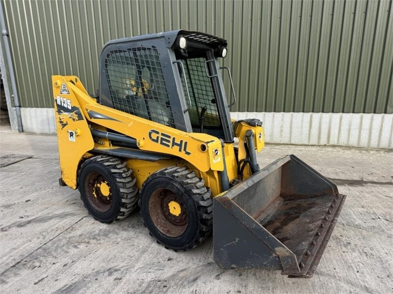 Gehl R135 Skid Steer - Kompaktlaadur: pilt 3 Gehl R135 Skid Steer - Kompaktlaadur: pilt 3