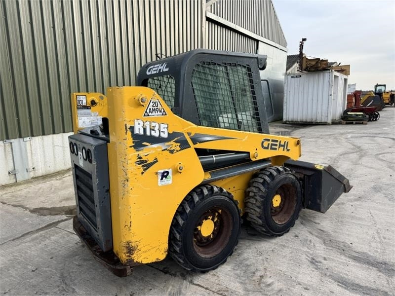 Gehl R135 Skid Steer - Kompaktlaadur: pilt 4 Gehl R135 Skid Steer - Kompaktlaadur: pilt 4