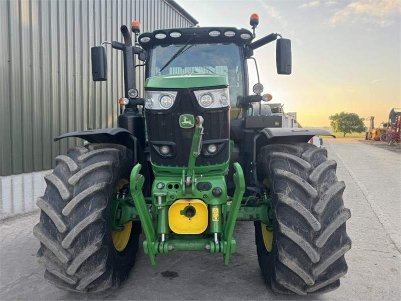 John Deere 6215R Command Pro **Ultimate Edition**Front PTO** - Traktor: pilt 5 John Deere 6215R Command Pro **Ultimate Edition**Front PTO** - Traktor: pilt 5
