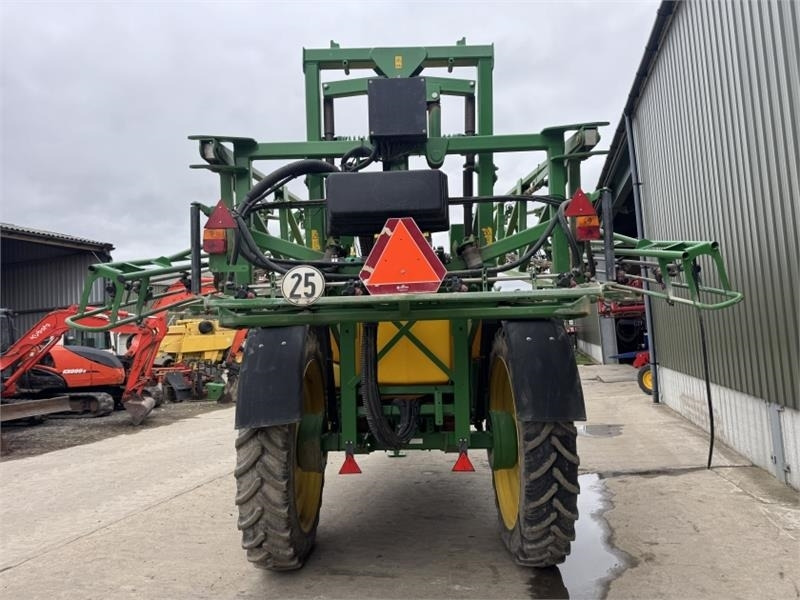 John Deere 732 Trailed Sprayer - Traktorilt tõusev pritsija: pilt 3 John Deere 732 Trailed Sprayer - Traktorilt tõusev pritsija: pilt 3