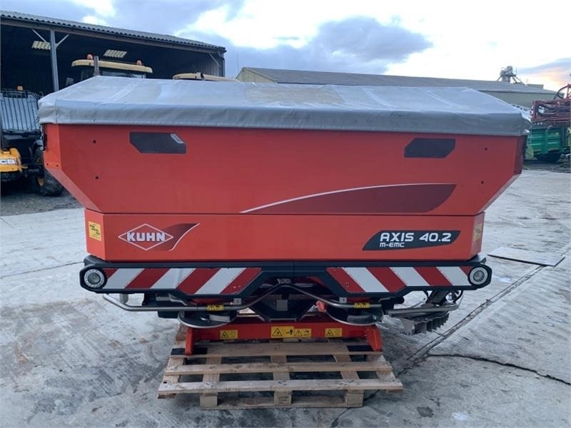 Kuhn Axis 40.2 M-EMC Fert Spreader  - Väetiselaoturid: pilt 4 Kuhn Axis 40.2 M-EMC Fert Spreader  - Väetiselaoturid: pilt 4
