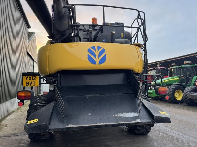 New Holland CR9080 c/w 30ft Varifeed Header - Koristusmasina lisad: pilt 5 New Holland CR9080 c/w 30ft Varifeed Header - Koristusmasina lisad: pilt 5