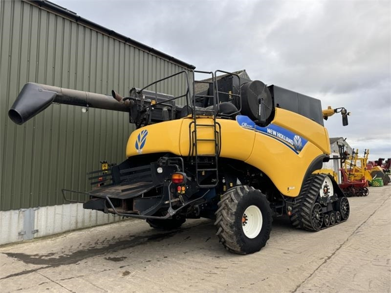 New Holland New Holland CR9090 c/w 35ft Header - Koristusmasina lisad: pilt 2 New Holland New Holland CR9090 c/w 35ft Header - Koristusmasina lisad: pilt 2
