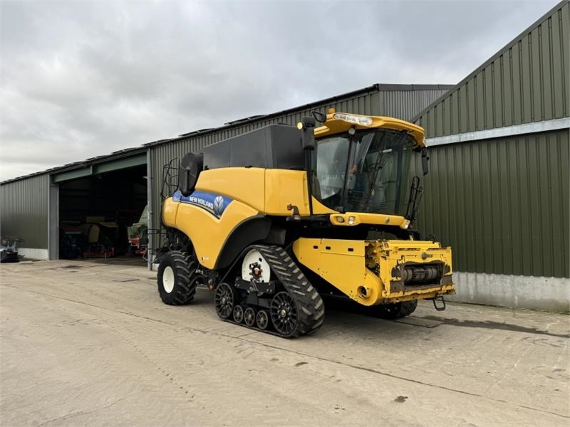 New Holland New Holland CR9090 c/w 35ft Header - Koristusmasina lisad: pilt 1 New Holland New Holland CR9090 c/w 35ft Header - Koristusmasina lisad: pilt 1