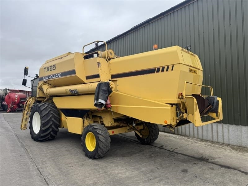 New Holland New Holland TX65 c/w 17ft Header - Koristusmasina lisad: pilt 2 New Holland New Holland TX65 c/w 17ft Header - Koristusmasina lisad: pilt 2