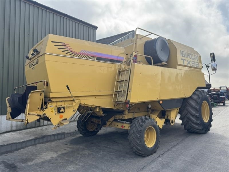 New Holland TX66 Combine Harvester c/w 20ft Header - Koristusmasina lisad: pilt 4 New Holland TX66 Combine Harvester c/w 20ft Header - Koristusmasina lisad: pilt 4