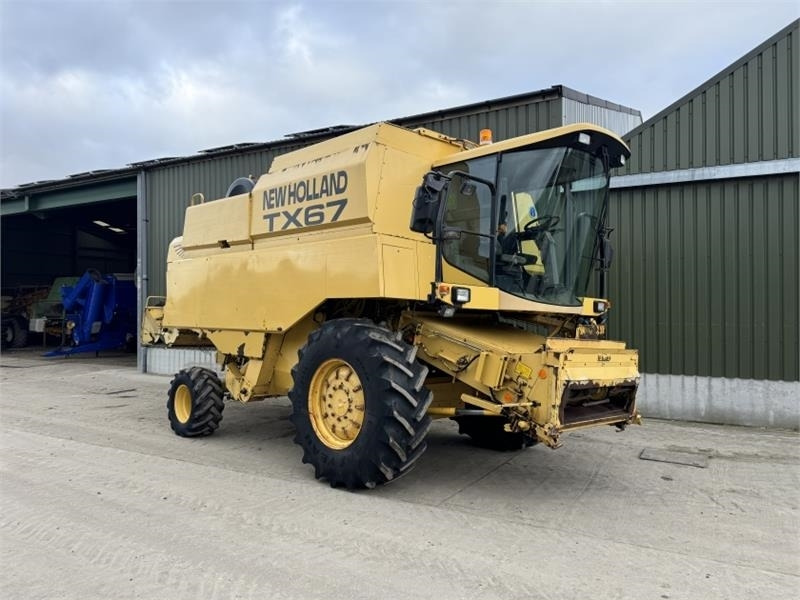 New Holland TX67 c/w 20ft Header - Koristusmasina lisad: pilt 1 New Holland TX67 c/w 20ft Header - Koristusmasina lisad: pilt 1