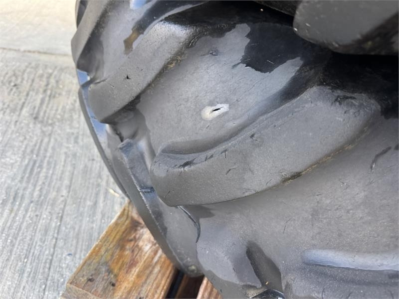 Firestone 340/85R36 and 380/90R50 New Holland Rowcrop Wheels - Põllutööseade: pilt 5 Firestone 340/85R36 and 380/90R50 New Holland Rowcrop Wheels - Põllutööseade: pilt 5