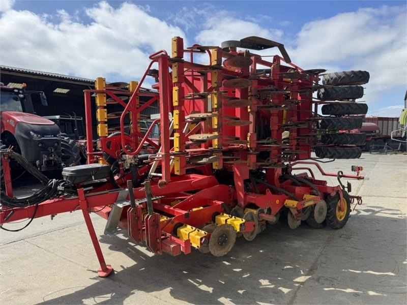 Vaderstad Rapid A600s **3 Row** - Kombain-külvimasin: pilt 4 Vaderstad Rapid A600s **3 Row** - Kombain-külvimasin: pilt 4