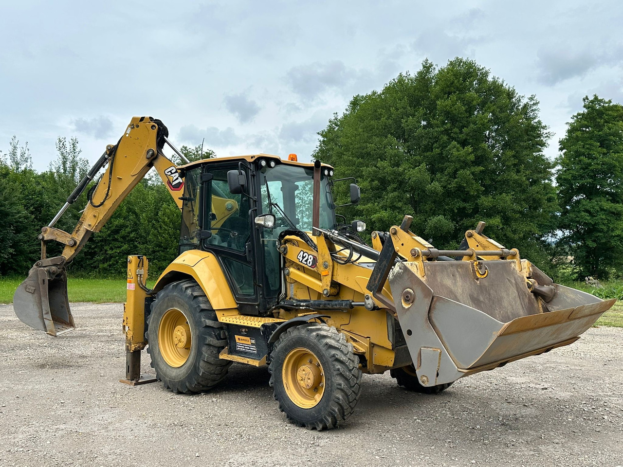 CATERPILLAR 428 / 2020 ROK / KLIMATYZACJA / 6200 mth - Ekskavaator-laadur: pilt 1 CATERPILLAR 428 / 2020 ROK / KLIMATYZACJA / 6200 mth - Ekskavaator-laadur: pilt 1