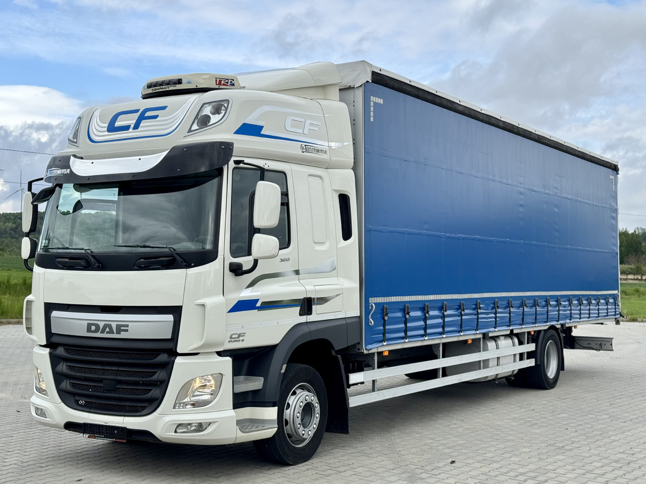 DAF CF 320 / FIRANKA / 24 EUROPALETY / SYPIALKA / AUTOMAT / KLIMA POSTOJOWA / 2017 ROK - Tent veoauto: pilt 2 DAF CF 320 / FIRANKA / 24 EUROPALETY / SYPIALKA / AUTOMAT / KLIMA POSTOJOWA / 2017 ROK - Tent veoauto: pilt 2