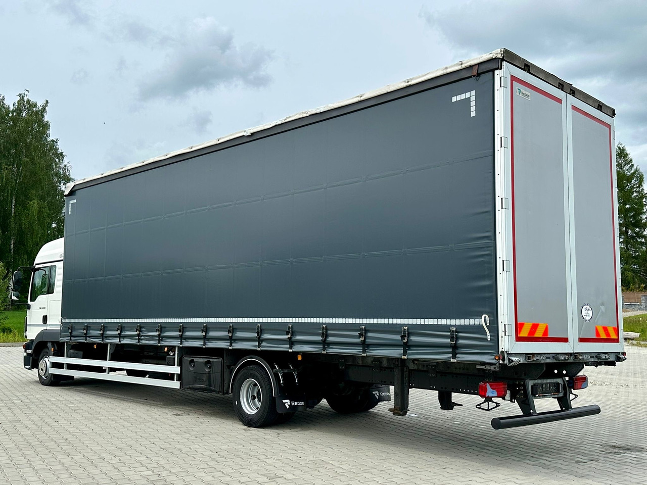 MAN TGL 12.250 / FIRANKA / 23 EUROPALETY / 9.5 M DŁUGOŚCI / NISKI PRZEBIEG / SYPIALKA / 2020 ROK - Tent veoauto: pilt 4 MAN TGL 12.250 / FIRANKA / 23 EUROPALETY / 9.5 M DŁUGOŚCI / NISKI PRZEBIEG / SYPIALKA / 2020 ROK - Tent veoauto: pilt 4