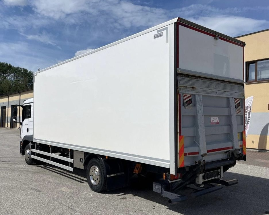MAN TGM 12.250 / TGL / IZOTERMA / WINDA / 18 EUROPALET / SYPIALKA / AUTOMAT / 2018 ROK - Isotermiline furgoon: pilt 4 MAN TGM 12.250 / TGL / IZOTERMA / WINDA / 18 EUROPALET / SYPIALKA / AUTOMAT / 2018 ROK - Isotermiline furgoon: pilt 4