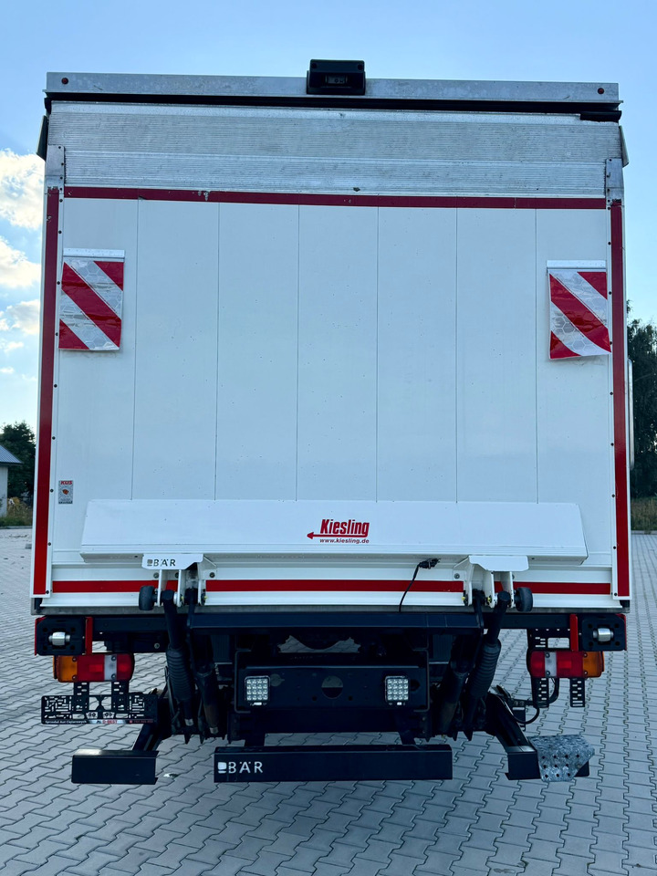 MAN TGM 15.290 / CHŁODNIA / WINDA / 8.3 M DŁUGOŚCI / 20 EUROPALET / THERMO KING / +30/-30 / AUTOMAT / 2021 ROK / SERWISOWANY - Külmutiga veoauto: pilt 5 MAN TGM 15.290 / CHŁODNIA / WINDA / 8.3 M DŁUGOŚCI / 20 EUROPALET / THERMO KING / +30/-30 / AUTOMAT / 2021 ROK / SERWISOWANY - Külmutiga veoauto: pilt 5