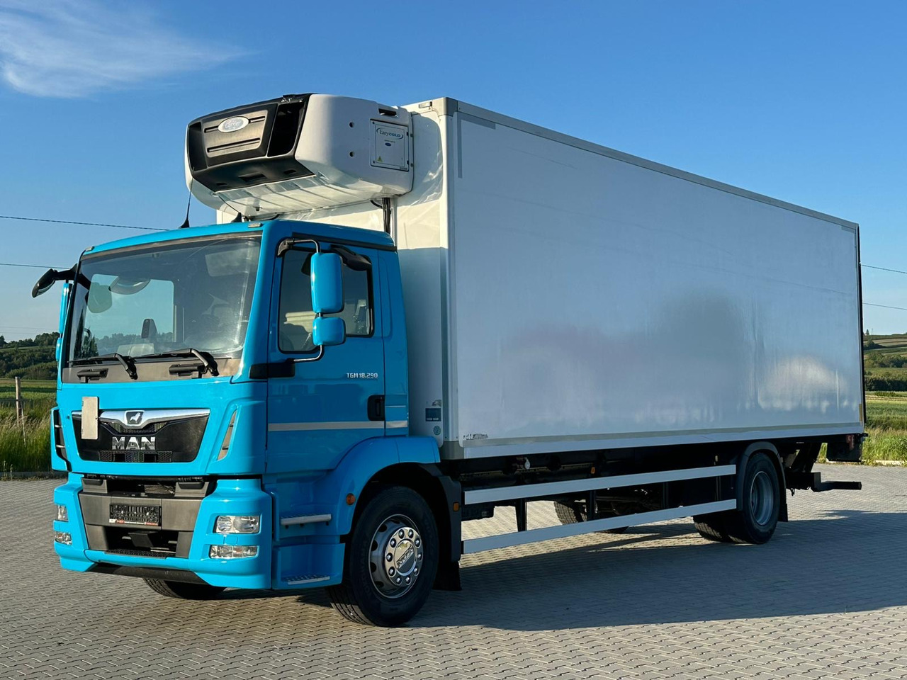 MAN TGM 18.290 / CHŁODNIA / WINDA / 20 EUROPALET / 8.2 M DŁUGOŚCI / 2018 ROK / 410 TYS KM - Külmutiga veoauto: pilt 2 MAN TGM 18.290 / CHŁODNIA / WINDA / 20 EUROPALET / 8.2 M DŁUGOŚCI / 2018 ROK / 410 TYS KM - Külmutiga veoauto: pilt 2