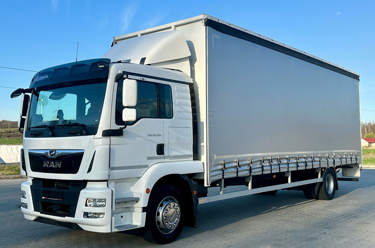 MAN TGM 18.290 / FIRANKA / WINDA / 22 EUROPALETY / AUTOMAT / SYPIALKA / 9 059 KG ŁADOWNOŚCI / NISKI PRZEBIEG / ZSUWANY DACH / EURO 6 - Tent veoauto: pilt 2 MAN TGM 18.290 / FIRANKA / WINDA / 22 EUROPALETY / AUTOMAT / SYPIALKA / 9 059 KG ŁADOWNOŚCI / NISKI PRZEBIEG / ZSUWANY DACH / EURO 6 - Tent veoauto: pilt 2