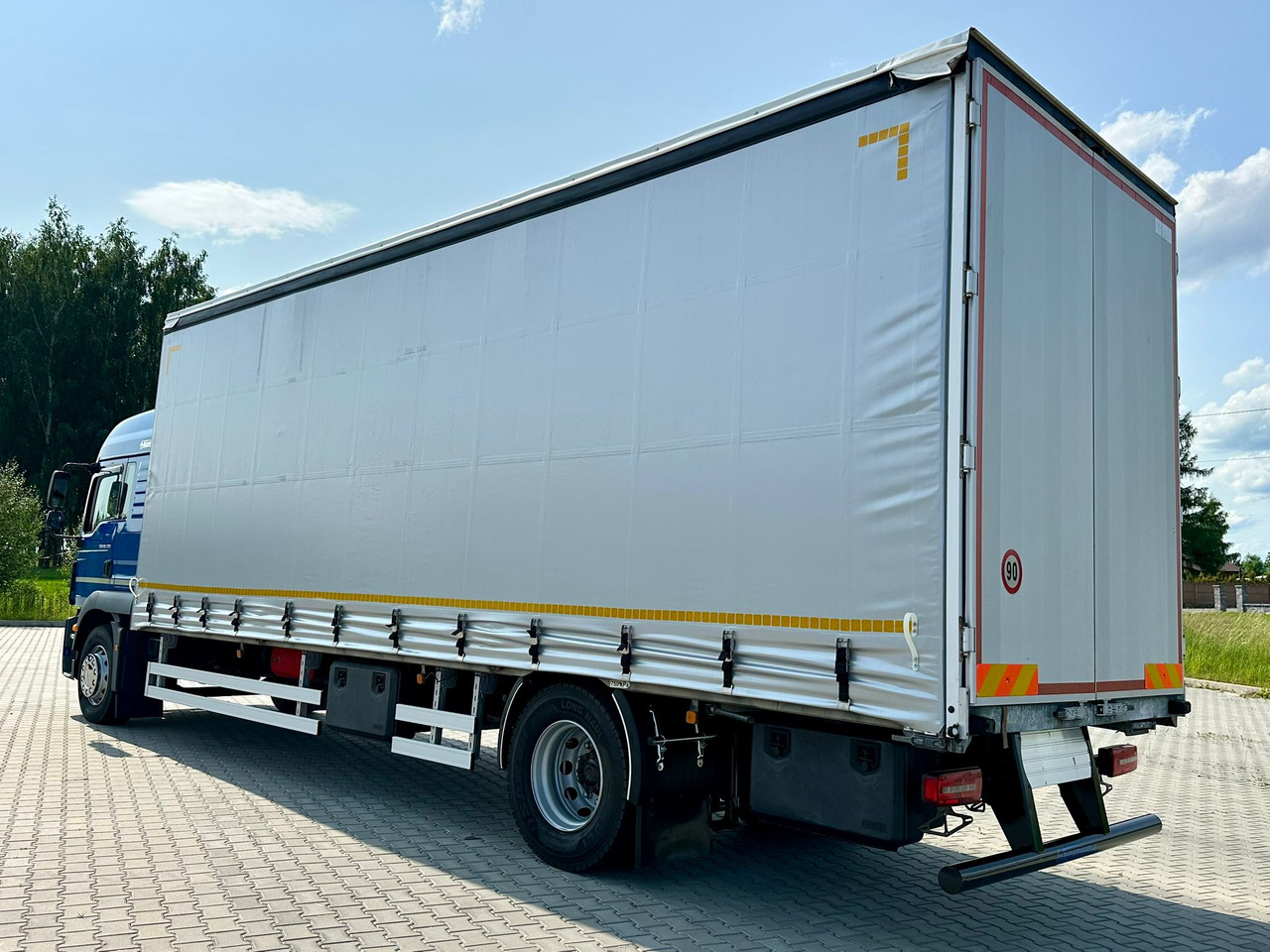 MAN TGM 18.320 / FIRANKA / 20 EUROPALET / 8.3 M DŁUGOŚCI / AUTOMAT / SYPIALKA / 2018 ROK / 9 809 KG ŁADOWNOŚCI - Tent veoauto: pilt 3 MAN TGM 18.320 / FIRANKA / 20 EUROPALET / 8.3 M DŁUGOŚCI / AUTOMAT / SYPIALKA / 2018 ROK / 9 809 KG ŁADOWNOŚCI - Tent veoauto: pilt 3