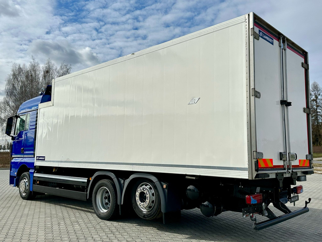 MAN TGX 26.420 / CHŁODNIA / LAMBERET / 18 EUROPALET / 6x2 / 2017 ROK / SYPIALKA - Külmutiga veoauto: pilt 5 MAN TGX 26.420 / CHŁODNIA / LAMBERET / 18 EUROPALET / 6x2 / 2017 ROK / SYPIALKA - Külmutiga veoauto: pilt 5