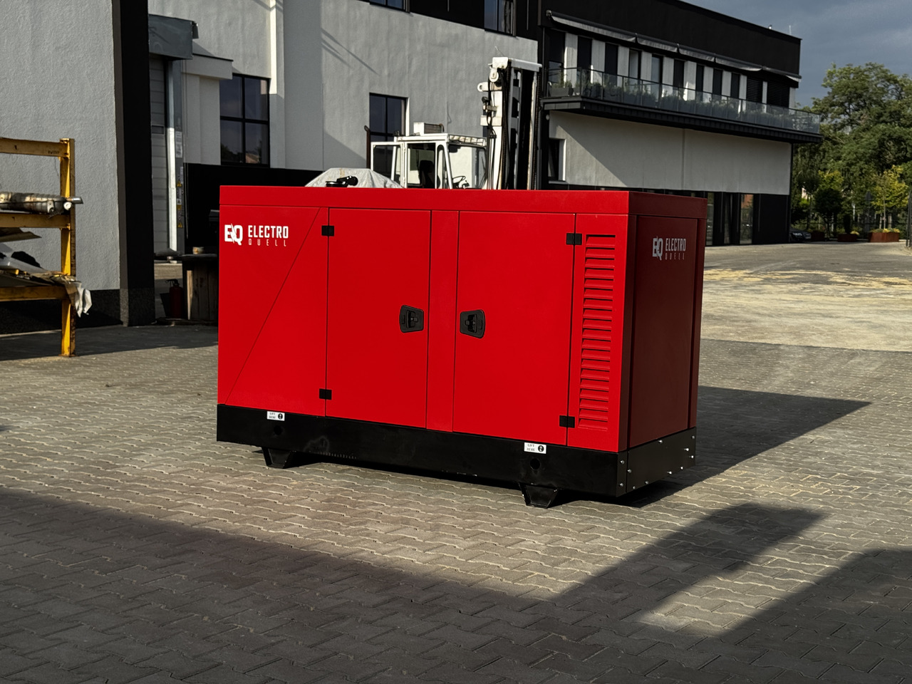 IVECO 30 kVA / 24 kW - Generaatorikomplekt: pilt 2 IVECO 30 kVA / 24 kW - Generaatorikomplekt: pilt 2