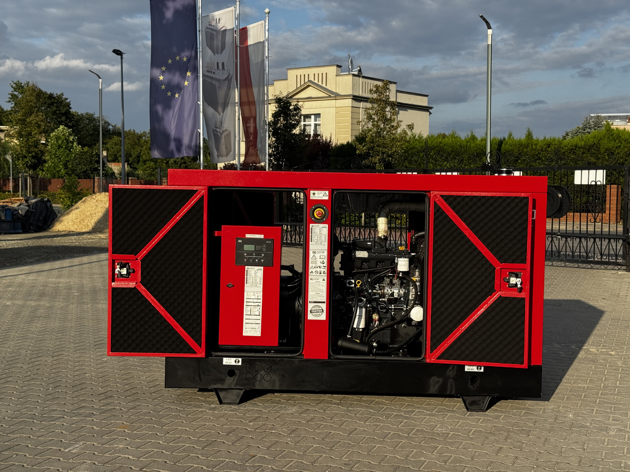 IVECO 45 kVA / 36 kW - Generaatorikomplekt: pilt 5 IVECO 45 kVA / 36 kW - Generaatorikomplekt: pilt 5