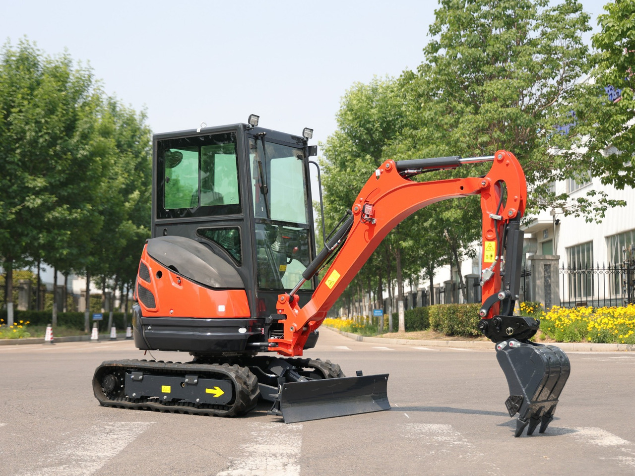 KUBOTA Diesel Mini excavator 2.5 Ton - Müller Machinery MB 25 Plus - VKSH - Miniekskavaator: pilt 5 KUBOTA Diesel Mini excavator 2.5 Ton - Müller Machinery MB 25 Plus - VKSH - Miniekskavaator: pilt 5