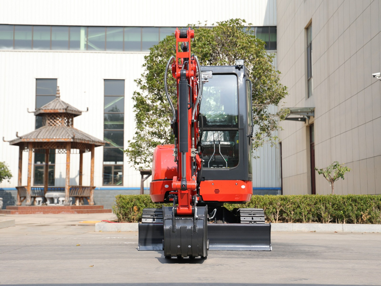 KUBOTA Diesel Mini excavator 3.5 Ton - Müller Machinery MB 35 Plus - VKSH - Miniekskavaator: pilt 2 KUBOTA Diesel Mini excavator 3.5 Ton - Müller Machinery MB 35 Plus - VKSH - Miniekskavaator: pilt 2