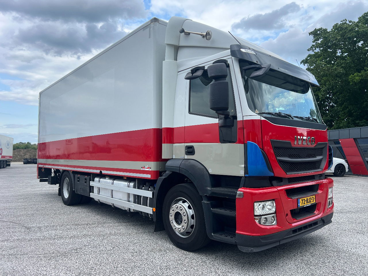 Iveco Stralis 310 AD, 19Ton, Euro 6 - Kasti veoauto: pilt 2 Iveco Stralis 310 AD, 19Ton, Euro 6 - Kasti veoauto: pilt 2