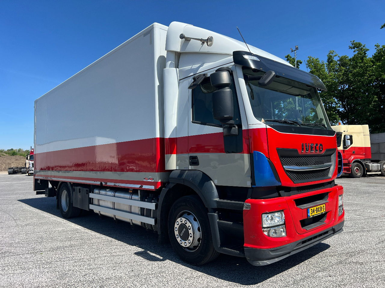 Iveco Stralis 310 AD, 19Ton, Euro 6 - Kasti veoauto: pilt 2 Iveco Stralis 310 AD, 19Ton, Euro 6 - Kasti veoauto: pilt 2