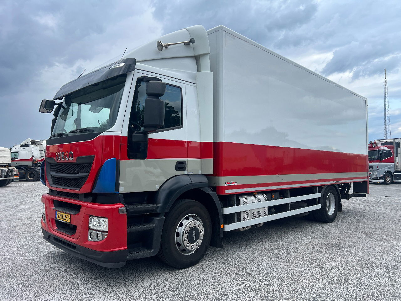 Iveco Stralis 310 AD, 19Ton, Euro 6 - Kasti veoauto: pilt 1 Iveco Stralis 310 AD, 19Ton, Euro 6 - Kasti veoauto: pilt 1