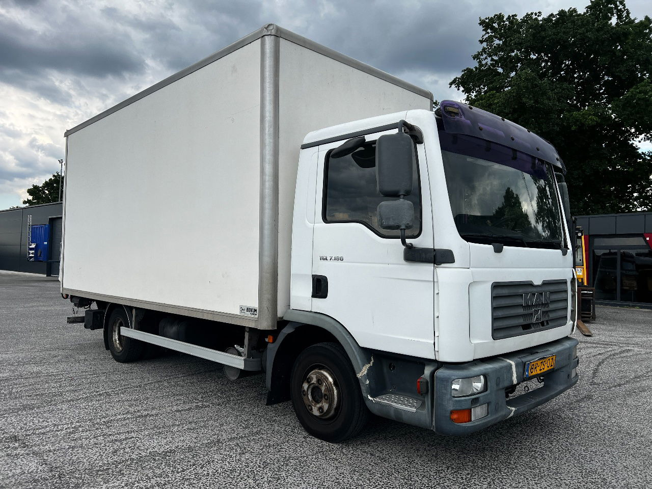 MAN TGL 7.180 Euro 3, Aut - Kasti veoauto: pilt 2 MAN TGL 7.180 Euro 3, Aut - Kasti veoauto: pilt 2