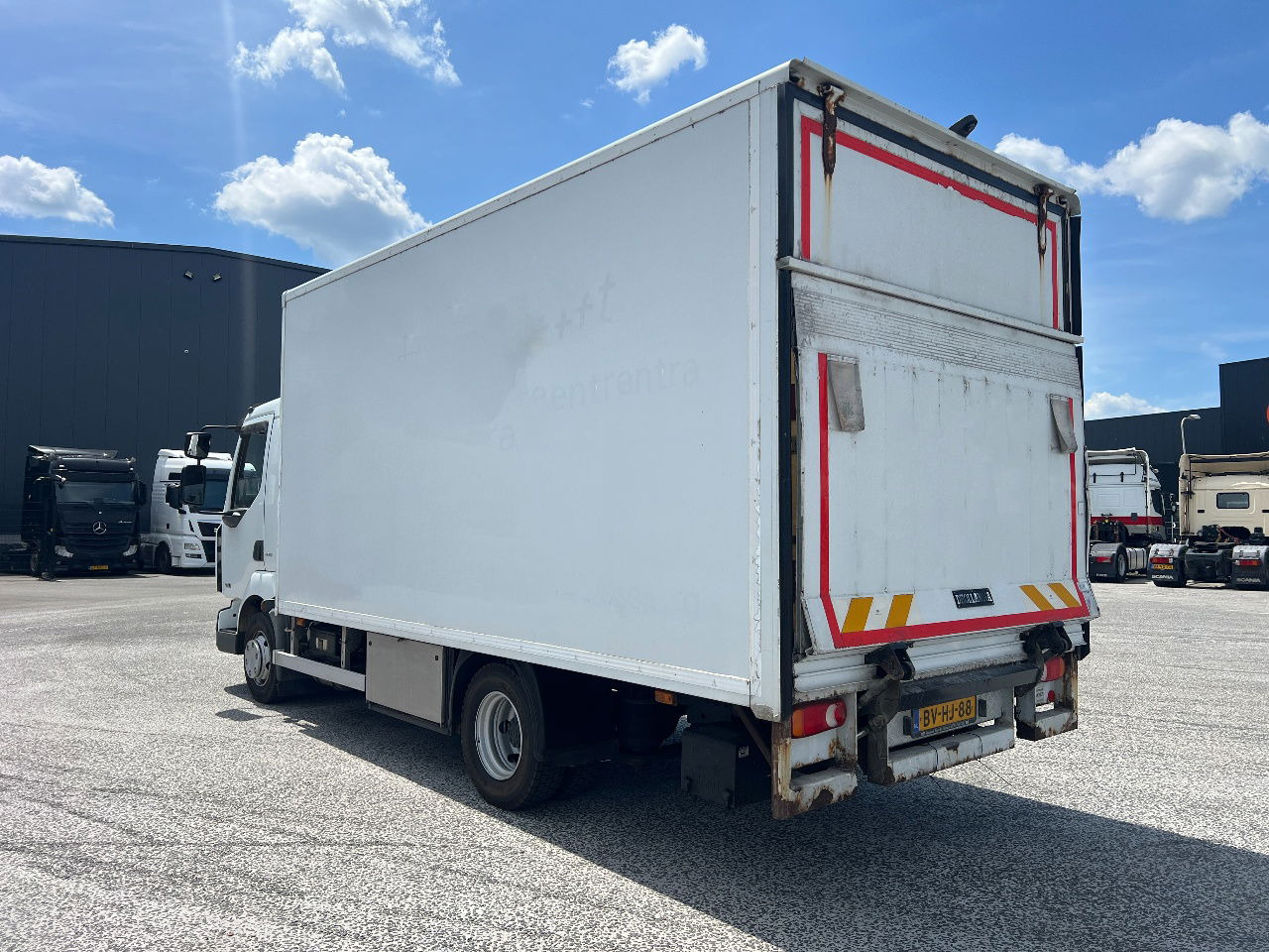 Renault Midliner 160 Manual - Kasti veoauto: pilt 4 Renault Midliner 160 Manual - Kasti veoauto: pilt 4