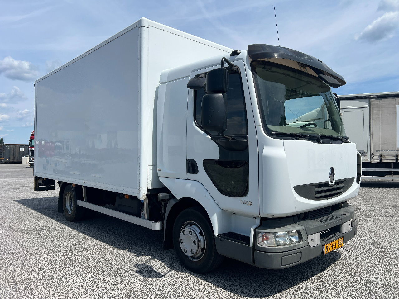 Renault Midliner 160 Manual - Kasti veoauto: pilt 2 Renault Midliner 160 Manual - Kasti veoauto: pilt 2