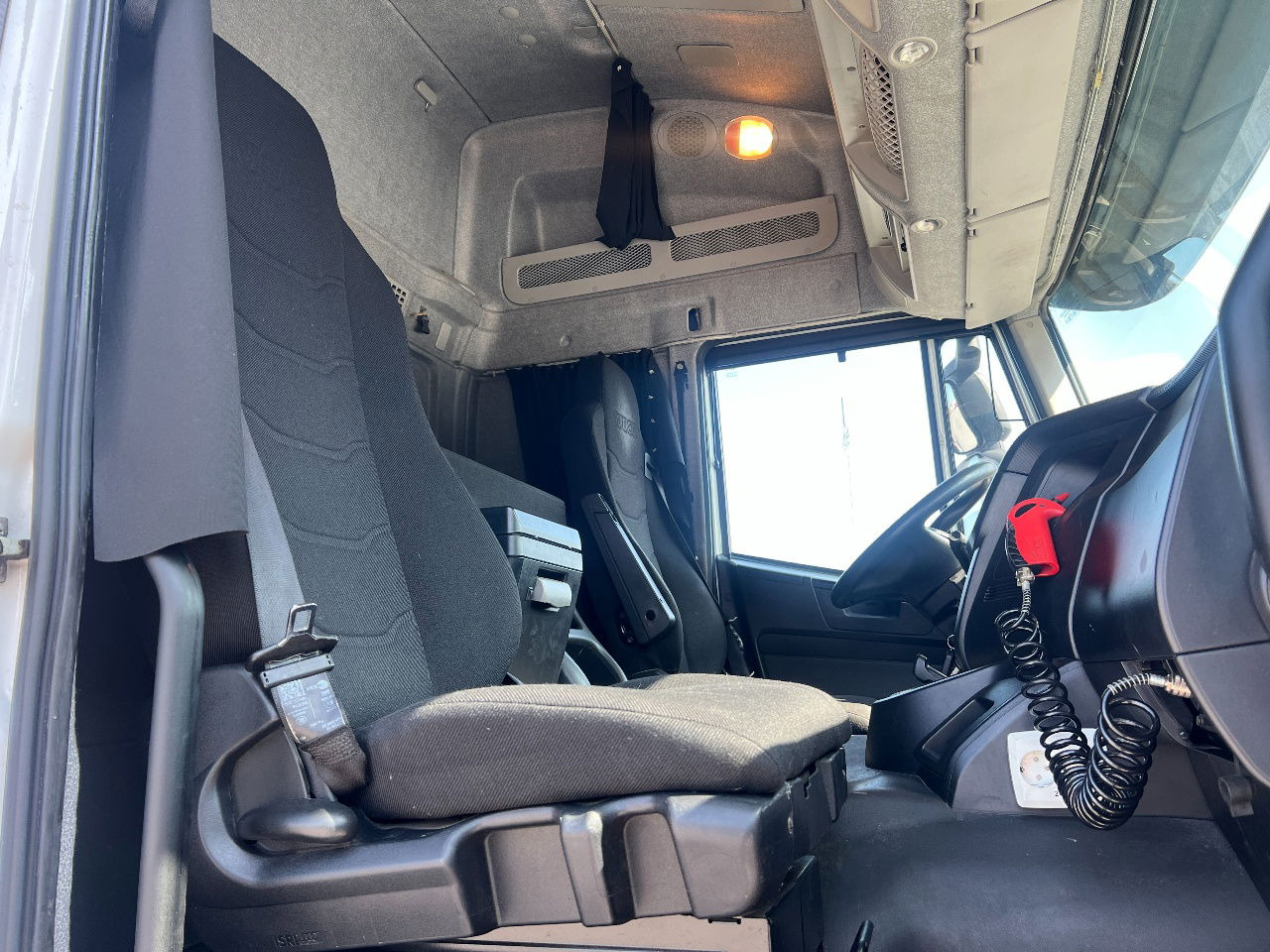 Sadulveok Iveco Stralis 360 Active Time, Euro 6: pilt 13