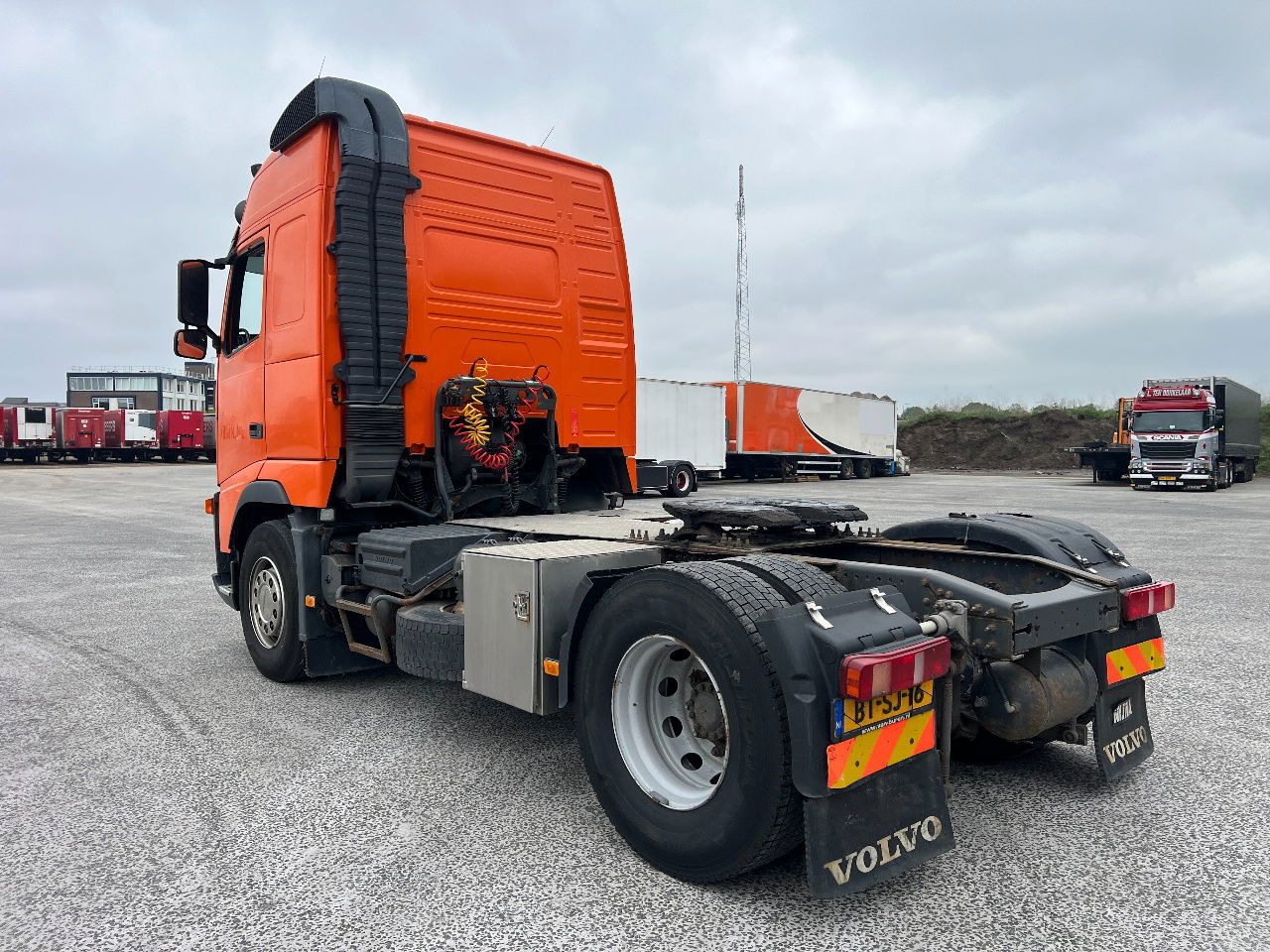 Volvo FH 13.400 Globetrotter, Euro 5 - Sadulveok: pilt 4 Volvo FH 13.400 Globetrotter, Euro 5 - Sadulveok: pilt 4