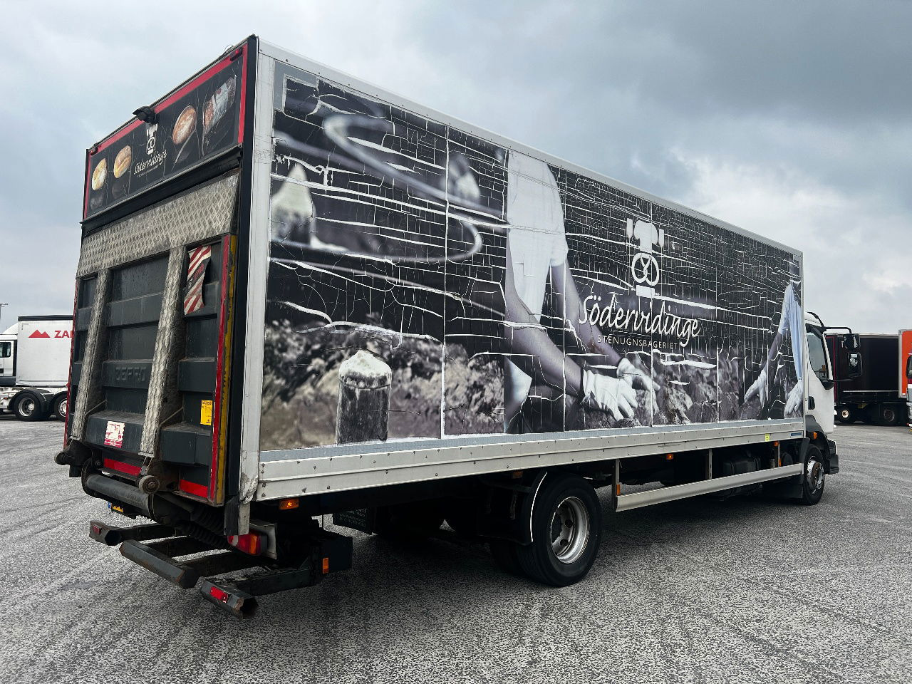 Volvo FL 12.240 Euro 5, NL truck - Kasti veoauto: pilt 3 Volvo FL 12.240 Euro 5, NL truck - Kasti veoauto: pilt 3