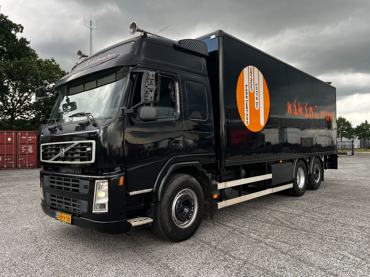 Volvo FM 9.300 Globe 6x2, Euro 5 - Kasti veoauto: pilt 1 Volvo FM 9.300 Globe 6x2, Euro 5 - Kasti veoauto: pilt 1
