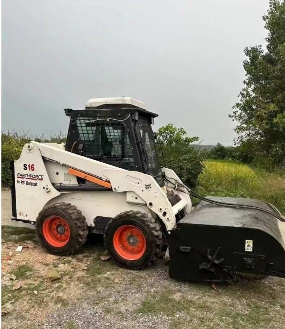 Bobcat S 16 - Kompaktlaadur: pilt 2 Bobcat S 16 - Kompaktlaadur: pilt 2