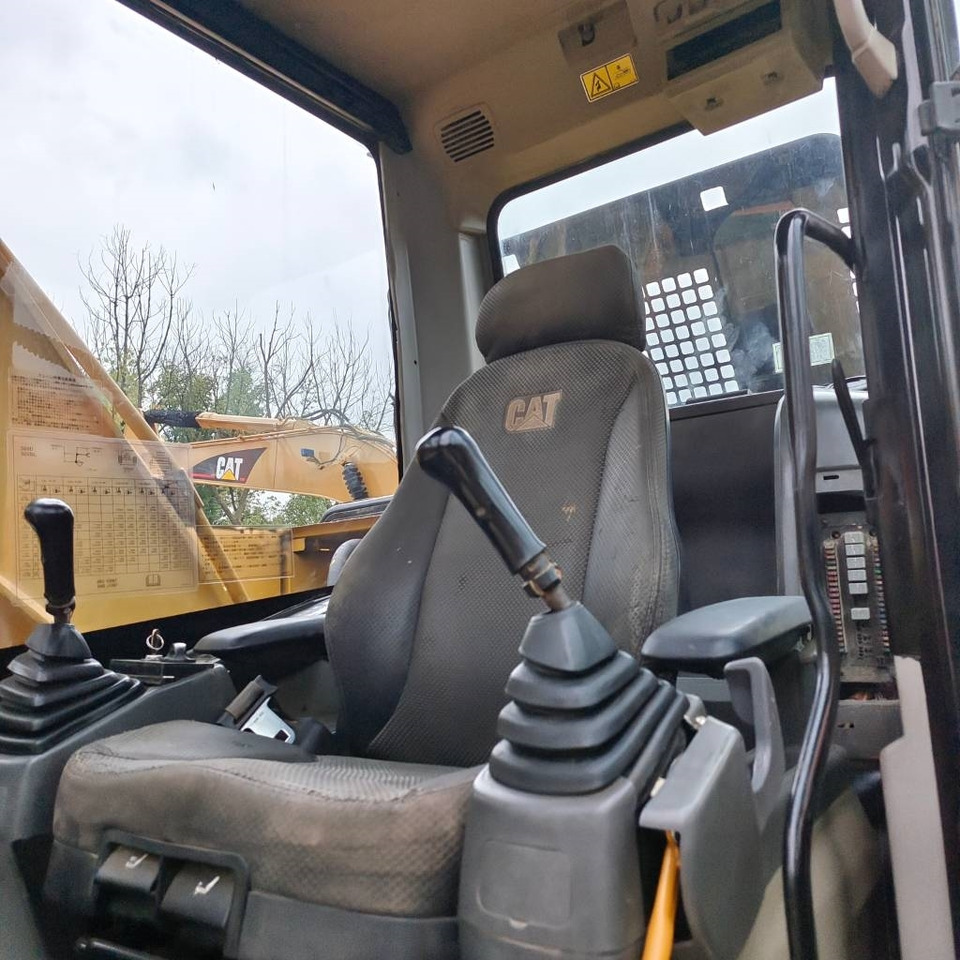 CAT 320 D - Lintekskavaator: pilt 3 CAT 320 D - Lintekskavaator: pilt 3