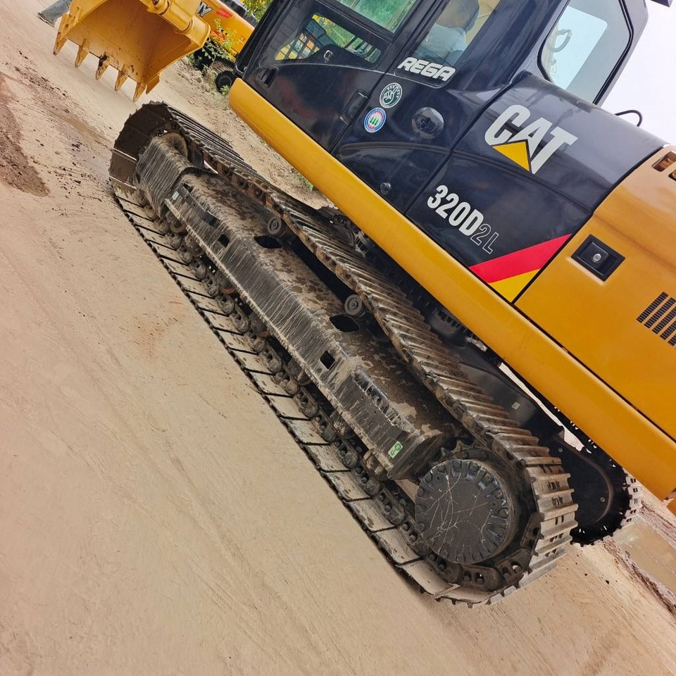 CAT 320 D - Lintekskavaator: pilt 2 CAT 320 D - Lintekskavaator: pilt 2