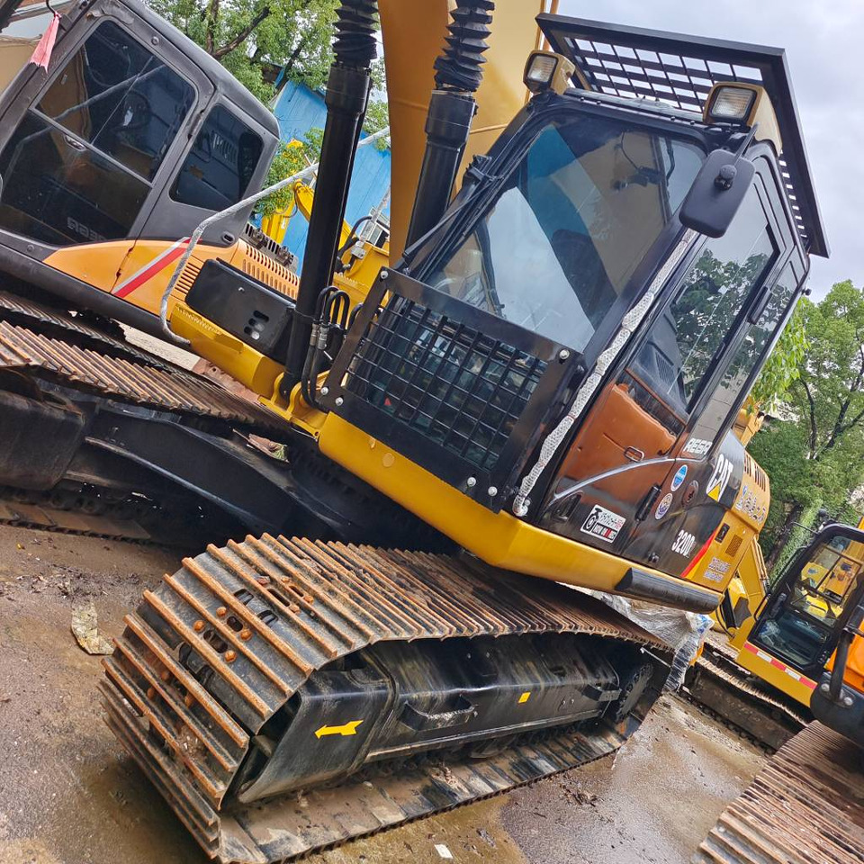 CAT 320D2 - Lintekskavaator: pilt 3 CAT 320D2 - Lintekskavaator: pilt 3