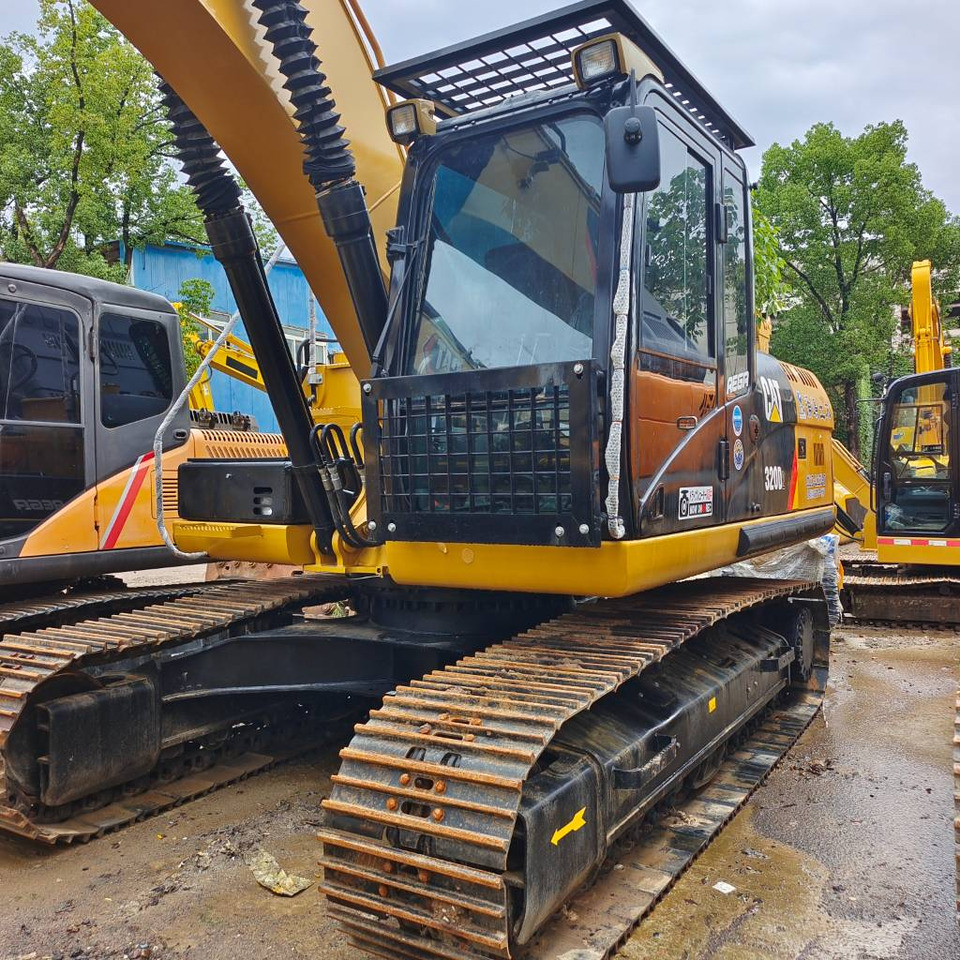 CAT 320D2 - Lintekskavaator: pilt 2 CAT 320D2 - Lintekskavaator: pilt 2