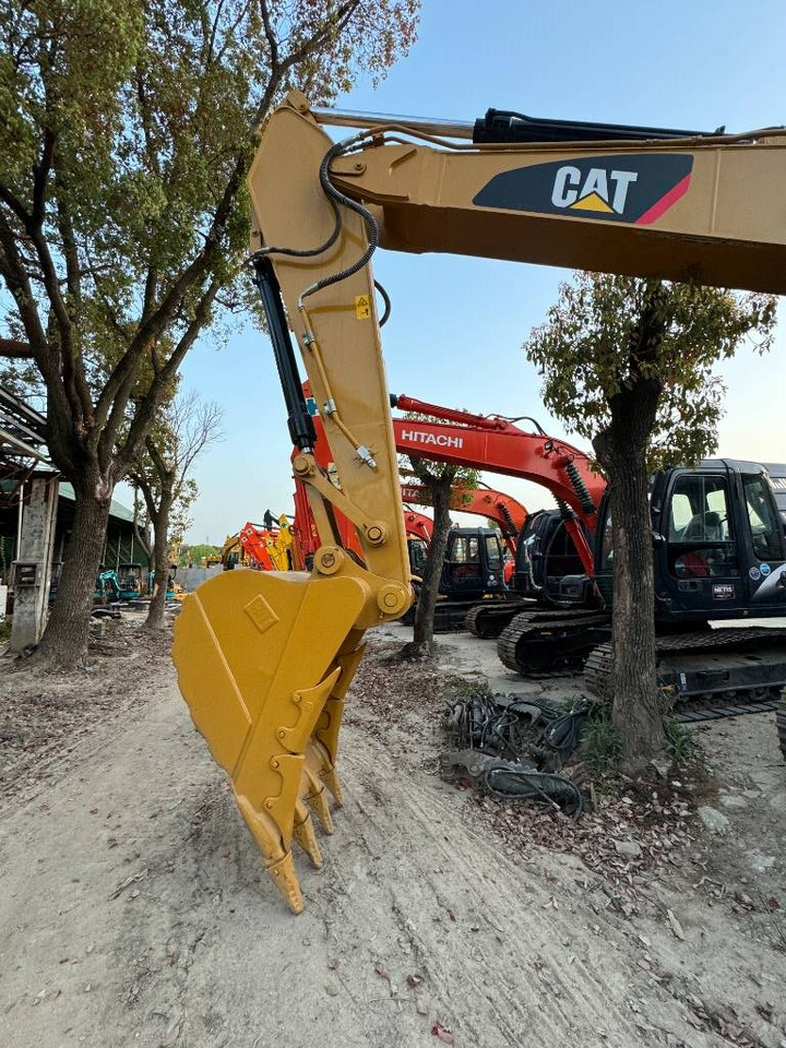CAT 320D2L - Lintekskavaator: pilt 3 CAT 320D2L - Lintekskavaator: pilt 3