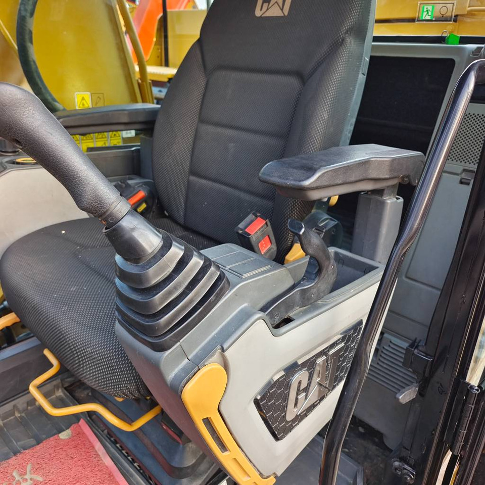 CAT 320GC - Lintekskavaator: pilt 4 CAT 320GC - Lintekskavaator: pilt 4