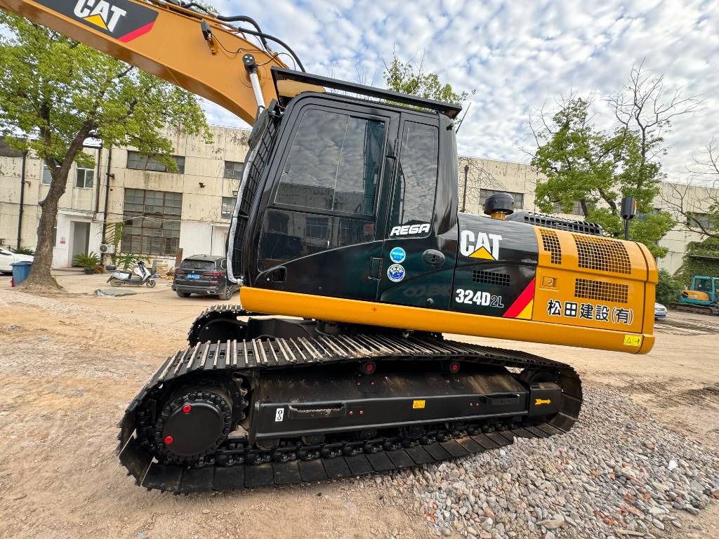 CAT 324 D2 L - Lintekskavaator: pilt 1 CAT 324 D2 L - Lintekskavaator: pilt 1