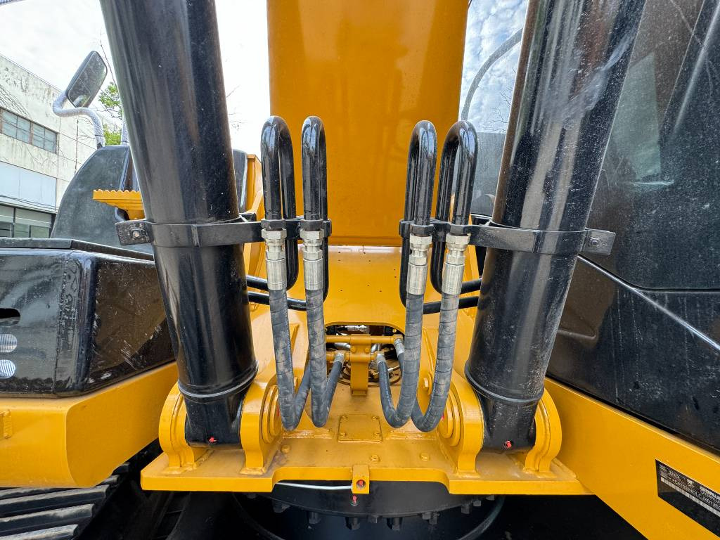 Lintekskavaator CAT 324 D2 L: pilt 15