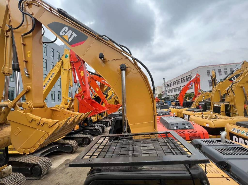 CAT 325 C - Lintekskavaator: pilt 1 CAT 325 C - Lintekskavaator: pilt 1
