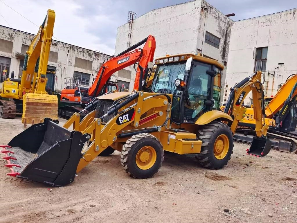 CAT 420 F BRAND NEW MACHINE - Ekskavaator-laadur: pilt 3 CAT 420 F BRAND NEW MACHINE - Ekskavaator-laadur: pilt 3