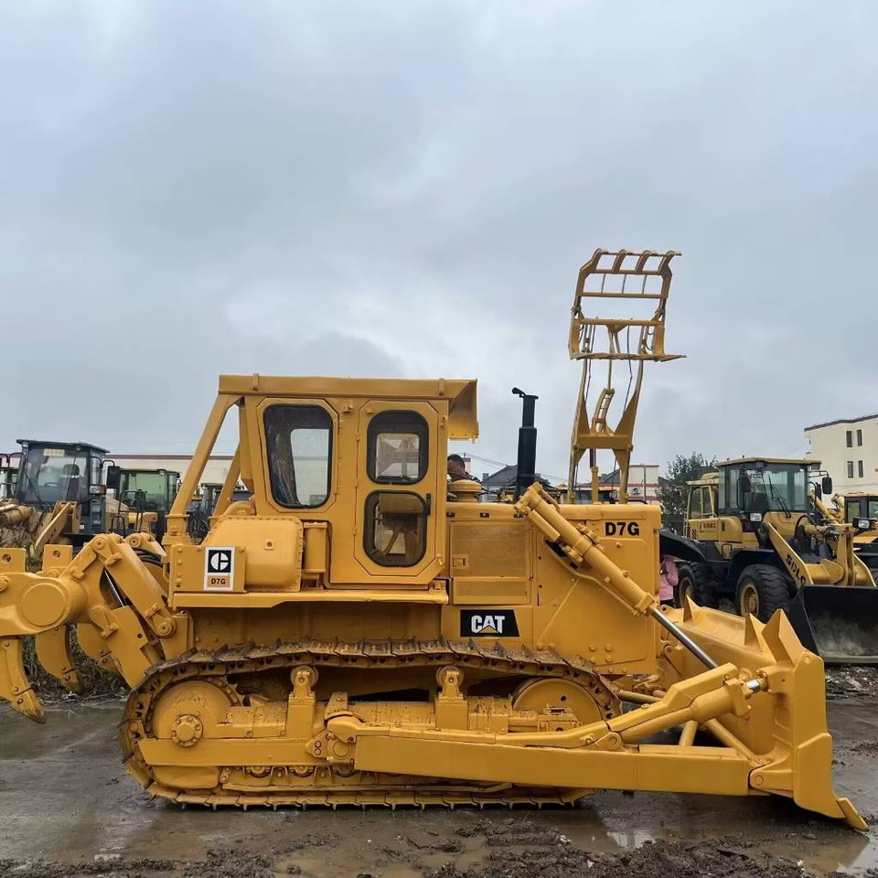 CAT D 7 G - Teehöövel: pilt 1 CAT D 7 G - Teehöövel: pilt 1